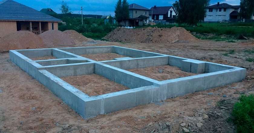 Строительство фундамента своими руками