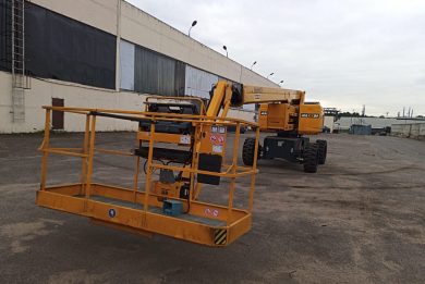 Аренда дизельного подъемника для монтажа рекламных конструкций без простоев